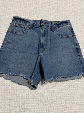 Abercrombie & Fitch The Dad High Rise Shorts.  Size 2.  Excellent condition!